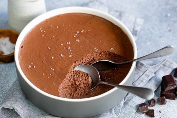 Mousse au chocolat végétale au Thermomix • Yummix